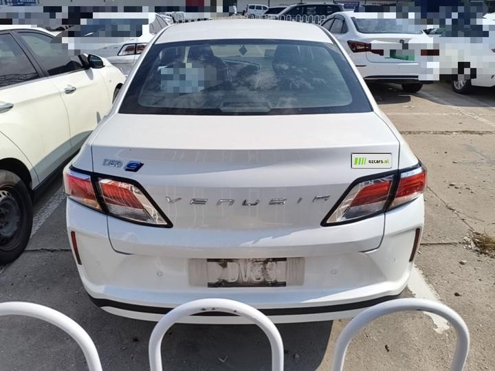 D60EV 2022 Standard Range photo 3