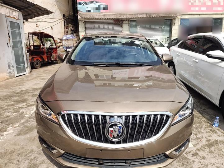 Verano 2015 Sedan 15S AT Progressive photo 2