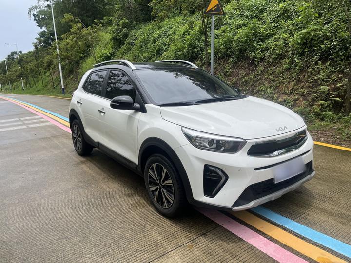 Stonic 2021 1.4L CVT photo 3