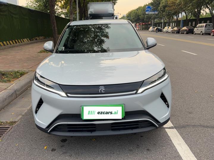 Yuan UP 2025 301KM Pilot photo 2