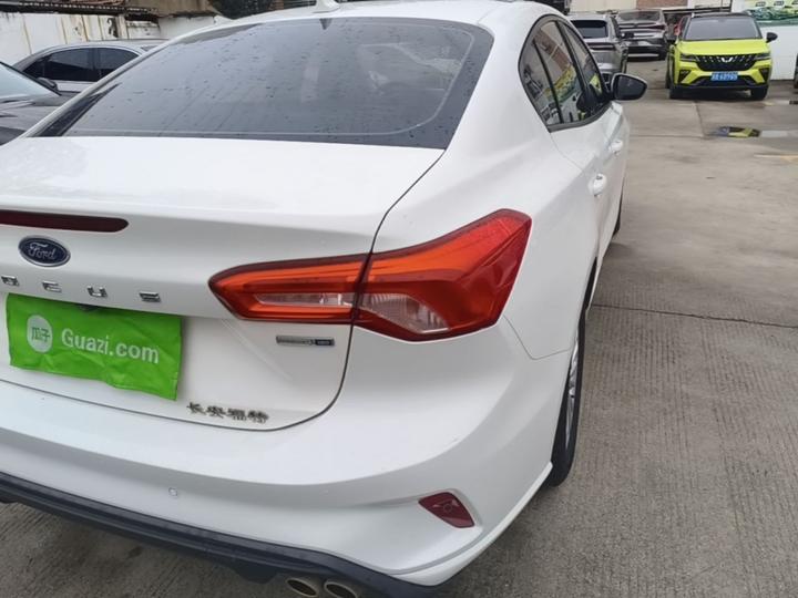 Focus 2020 Sedan EcoBoost 180 AT photo 7