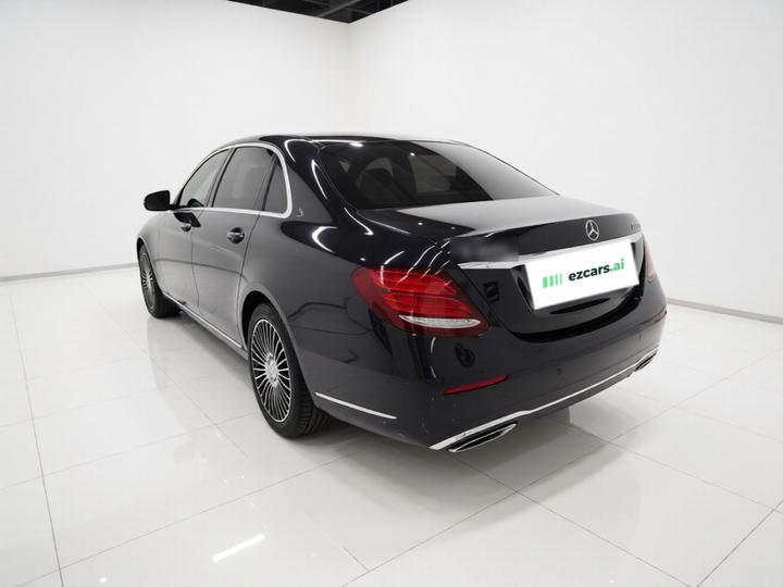 E-Class 2019 Facelift E 300 L Luxury photo 4
