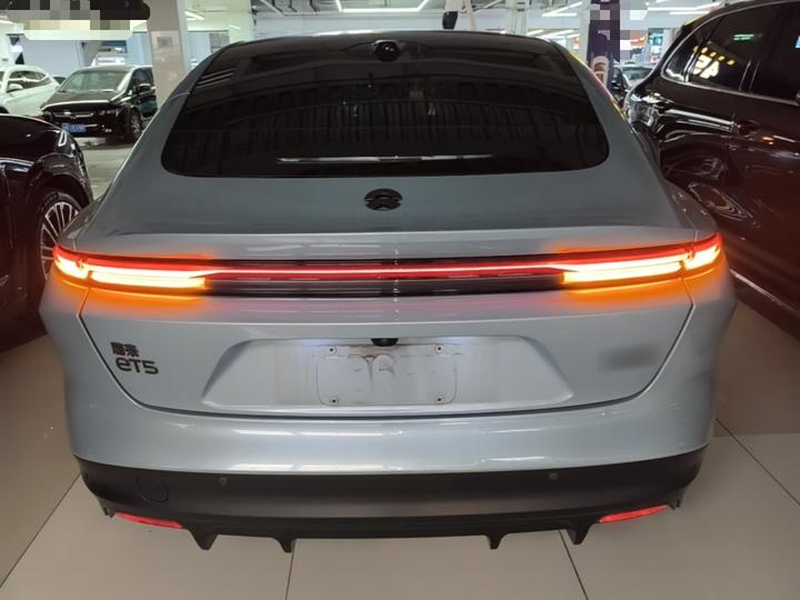 ET5 2022 75kWh photo 5