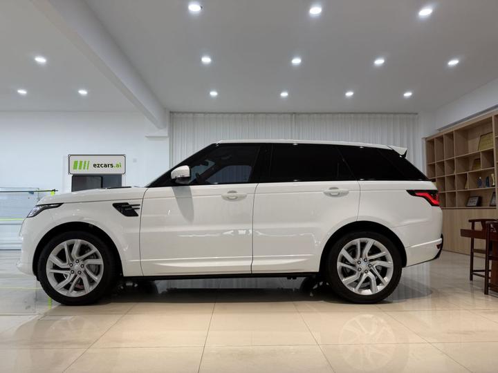Range Rover Sport 2020 3.0 L6 HSE DYNAMIC photo 3
