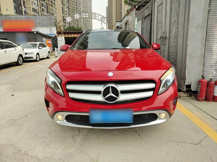 GLA 2016 GLA 220 4MATIC Luxury photo 2