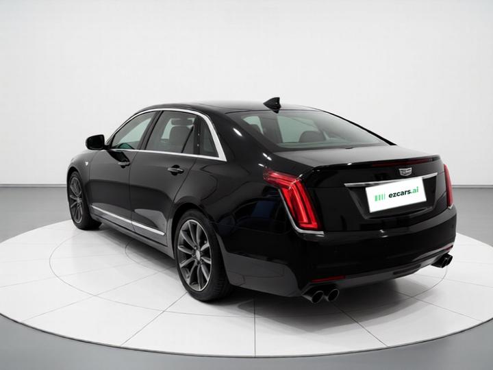 CT6 2017 28T Leading photo 4