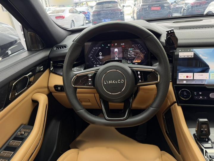 09 EM-P 2021 2.0T PHEV Halo 6-Seater photo 2