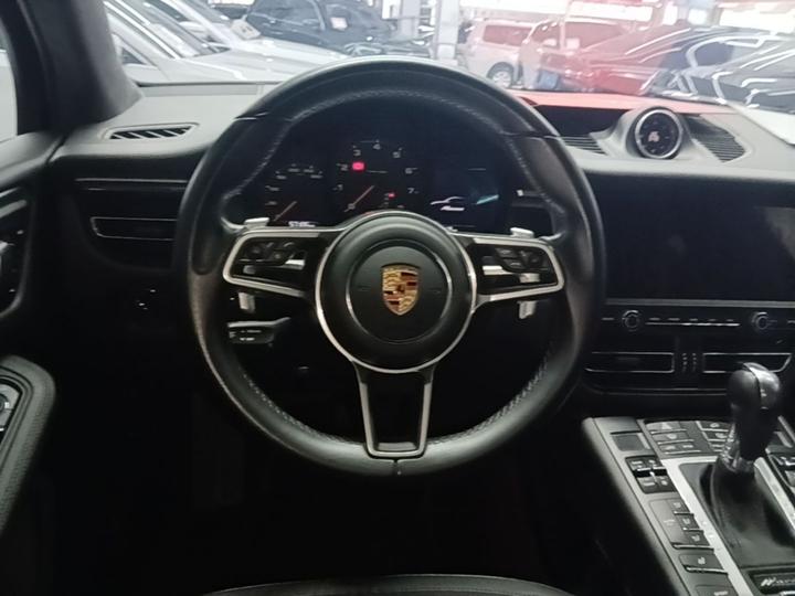 2021 Macan 2.0T photo 6