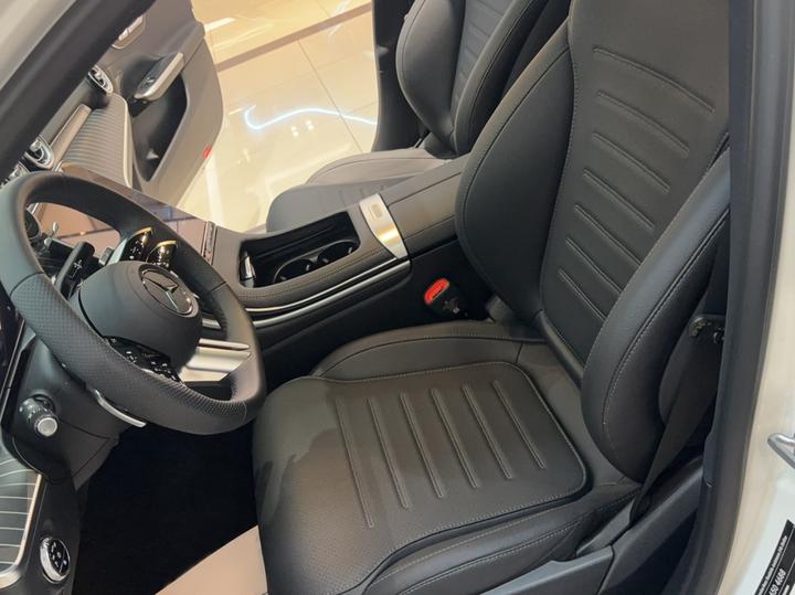 C-Class 2025 C 260 L Sport photo 6