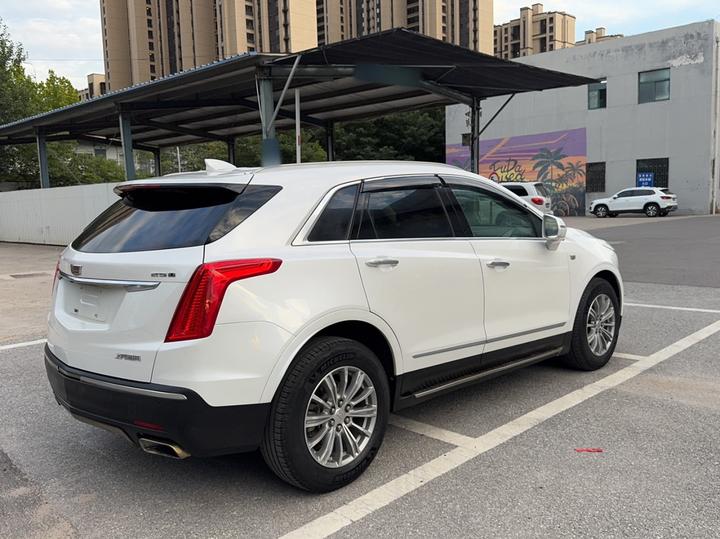 XT5 2016 25T Luxury photo 4