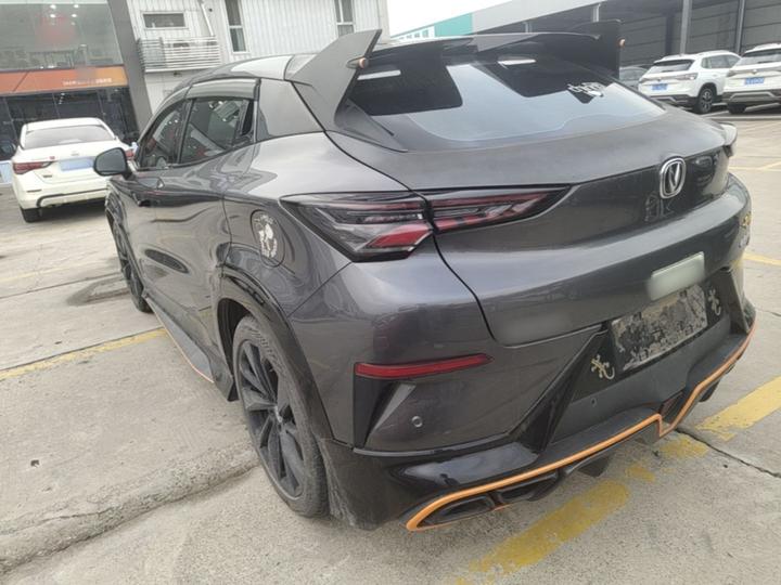 UNI-T 2022 1.5T Sport Premium photo 4
