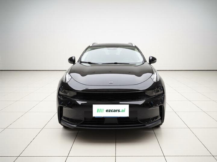 01 2024 2.0TD RWD photo 2