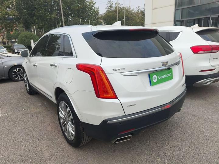 XT5 2018 28E AWD Leading photo 4