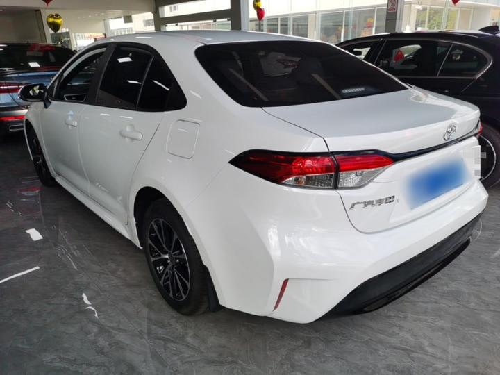 Levin 2024 185T CVT Luxury photo 4