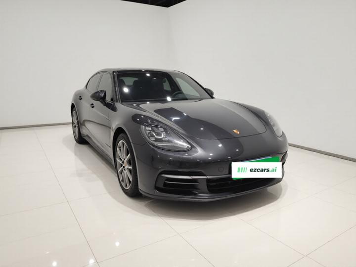 2017 Panamera 4 Executive Extended 3.0T photo 3