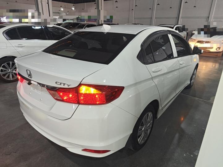 2017 1.5L CVT Comfort photo 6