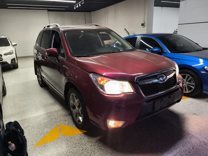 Forester 2015 2.5i Anniversary Edition photo 3