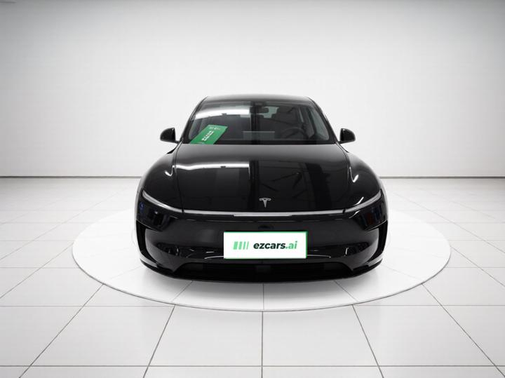 Model Y 2025 RWD photo 2