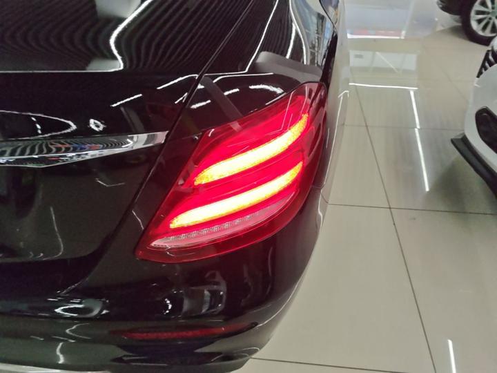 E-Class 2018 Facelift E 200 L Sport photo 7