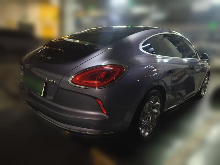 2022 555km Luxury photo 4