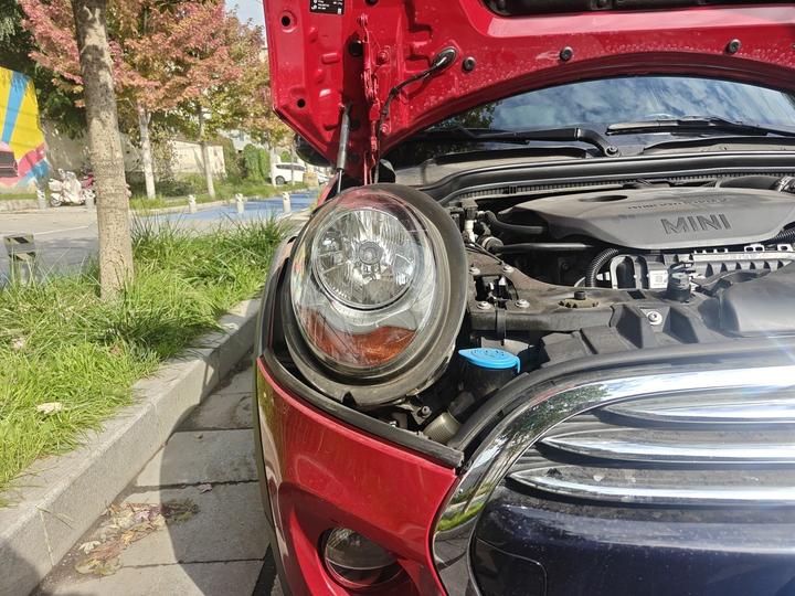 2016 1.5T COOPER 5-Door photo 7