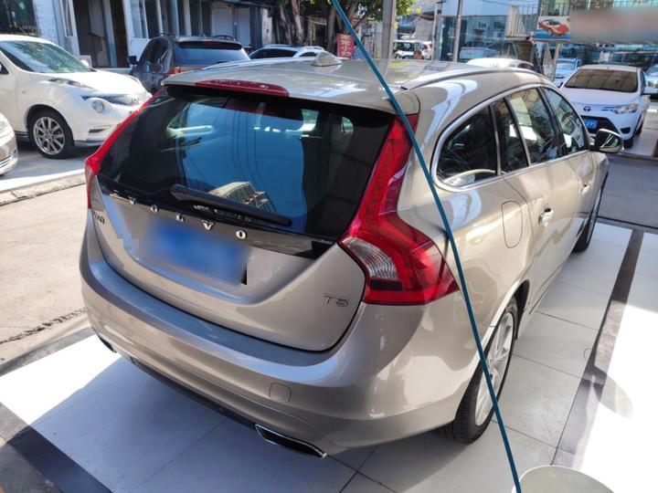 V60 2015 T5 photo 4