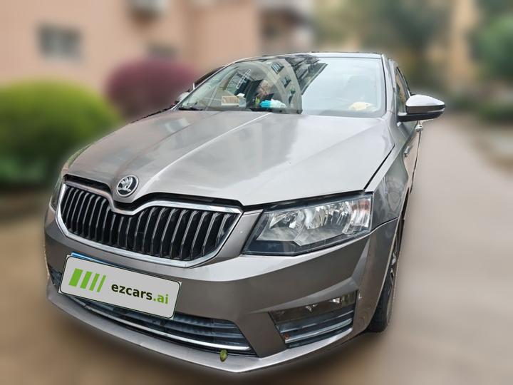 Octavia 2017 1.6L AT