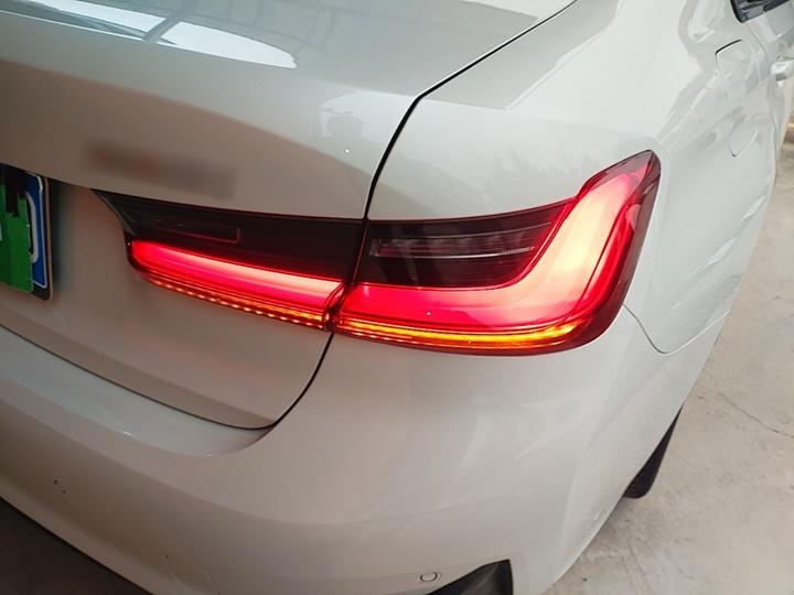 3 Series 2020 320i Sport Package photo 7