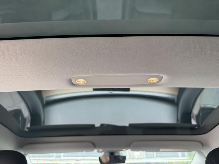 Model 3 Imported 2019 Long Range AWD photo 8