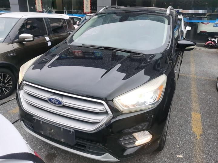 Kuga 2018 EcoBoost 180 RWD photo 2