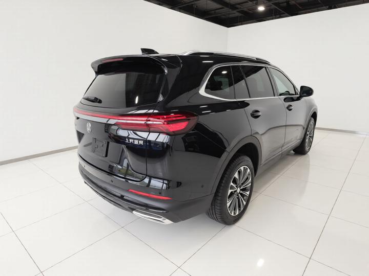 2024 Envision Plus 28T AWD Exclusive photo 6