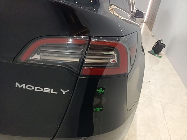 Model Y 2021 Long Range AWD photo 7
