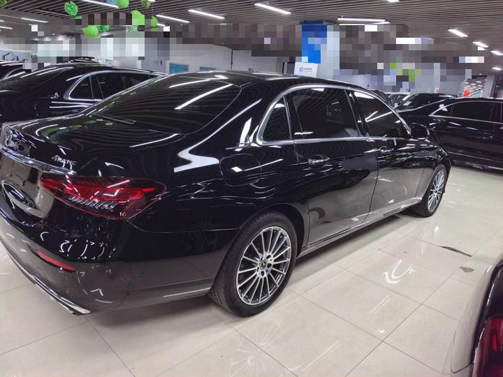 E-Class 2023 E 260 L 4MATIC photo 4
