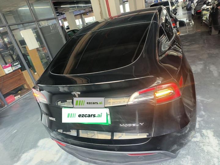 Model Y 2023 RWD photo 5