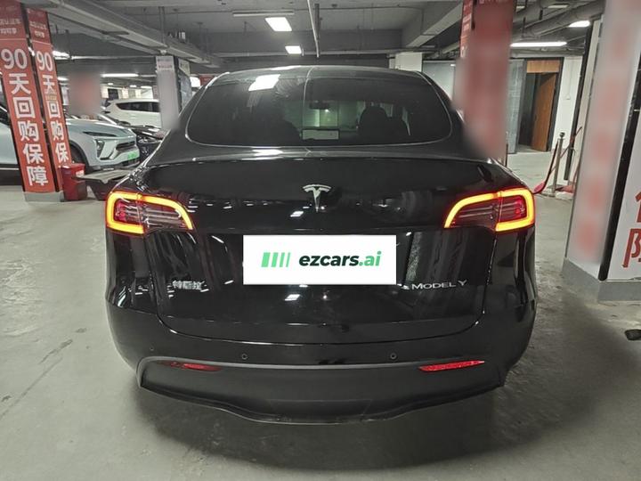 Model Y 2022 RWD photo 5