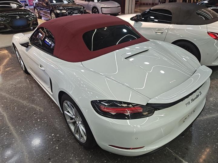 718 2020 Boxster 2.0T photo 4