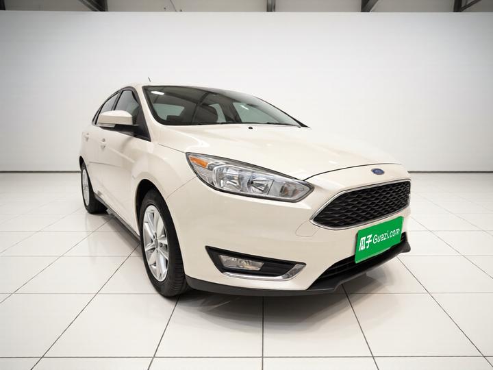 Focus 2015 Hatchback EcoBoost 125 AT photo 3
