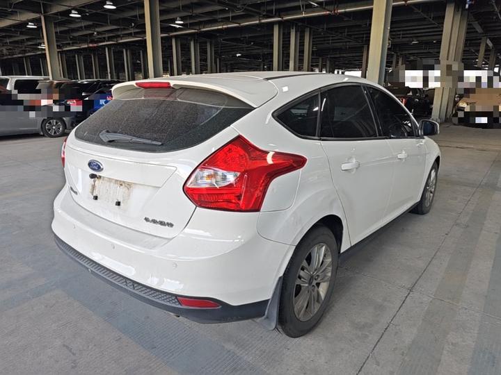 Focus 2012 Hatchback 1.6L AT Comfort photo 4