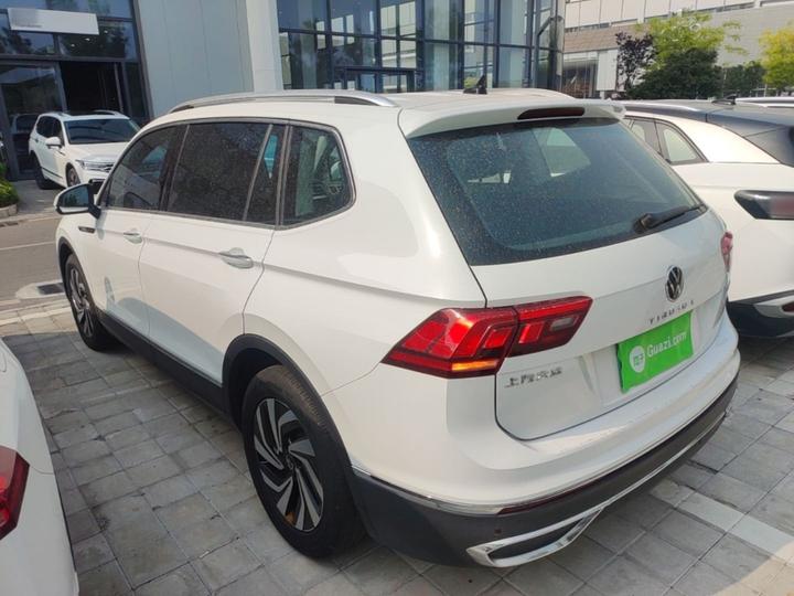 Tiguan L 2024 300TSI AT RWD Smart photo 4