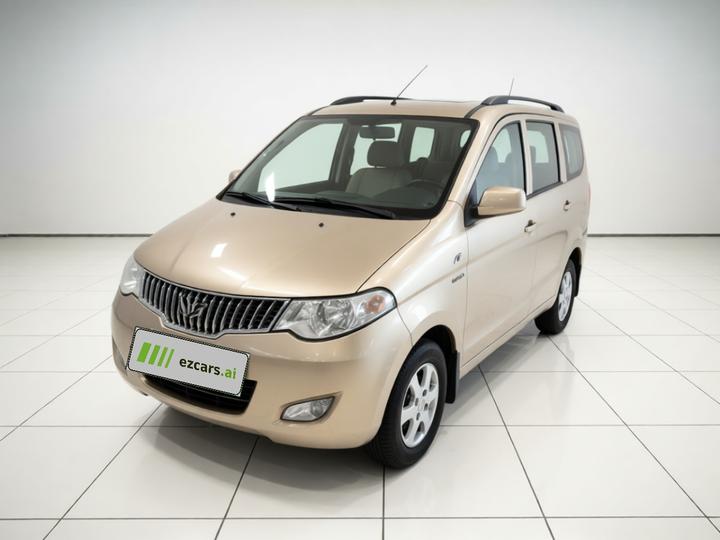 Wuling Hongguang 2014 1.5L