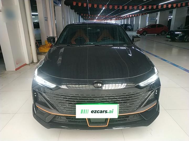 UNI-V 2023 1.5T Sport photo 2