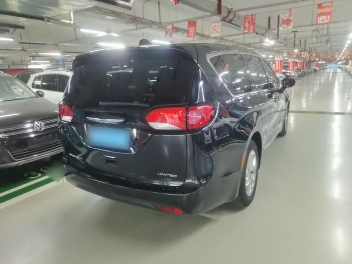 Chrysler Imported 2017 3.6L Exclusive photo 4