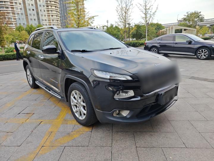 Cherokee 2016 2.4L Leading photo 3