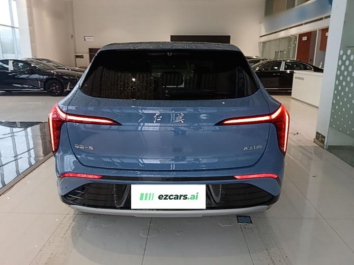06 2025 660 AWD photo 3