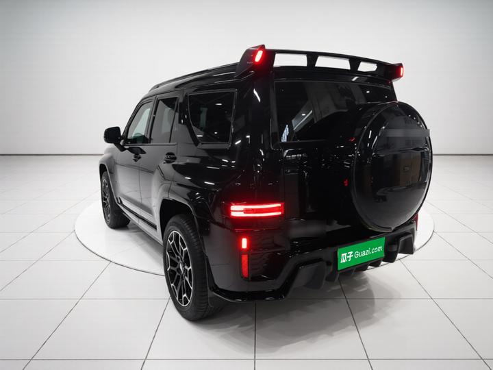 700 EV 2026 Hi4-Z Ultimate photo 4