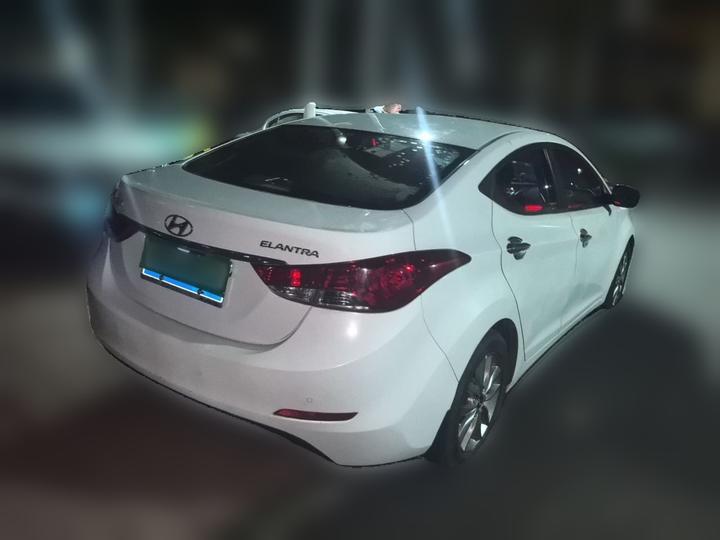 Elantra 2016 1.6L MT Premium photo 7