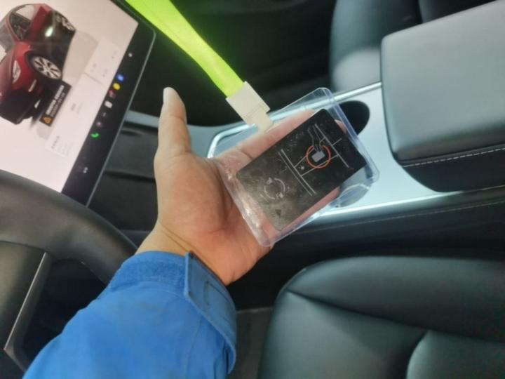 Model Y 2024 RWD photo 8