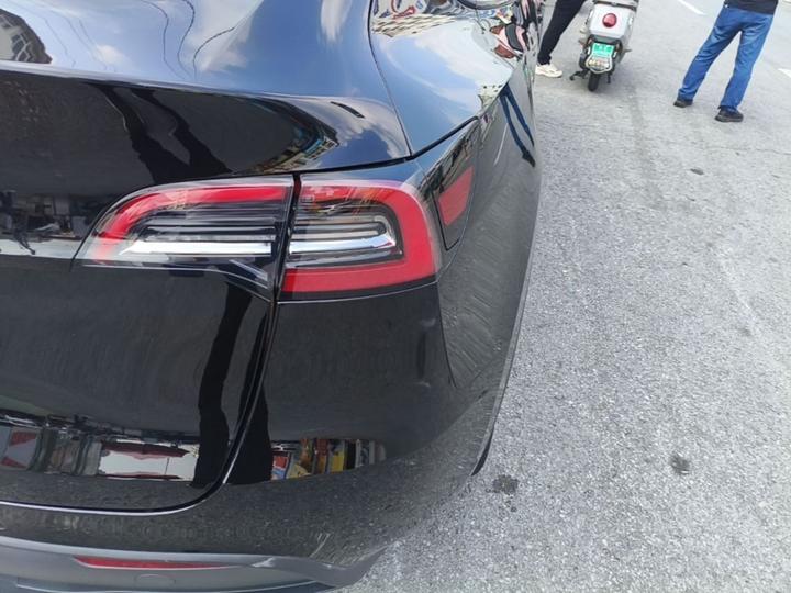 Model Y 2022 RWD photo 7