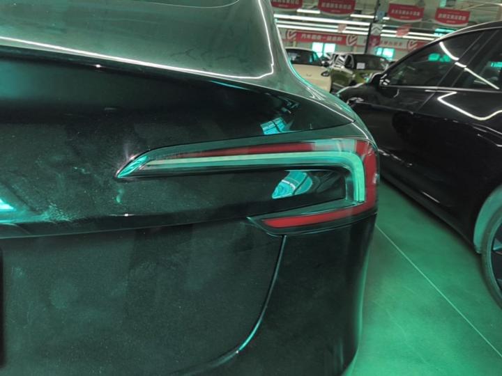 Model 3 2023 RWD photo 7