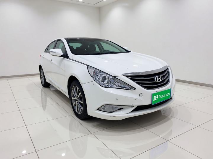 Sonata 2015 Classic 2.0L AT Leading photo 3